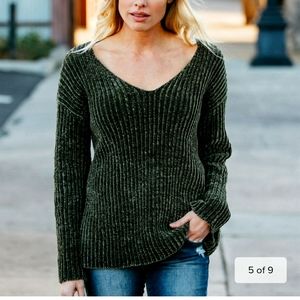 Green sweater medium NWOT